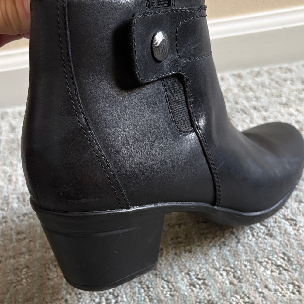 Clarks Ankle Boots - Picture 5 of 10